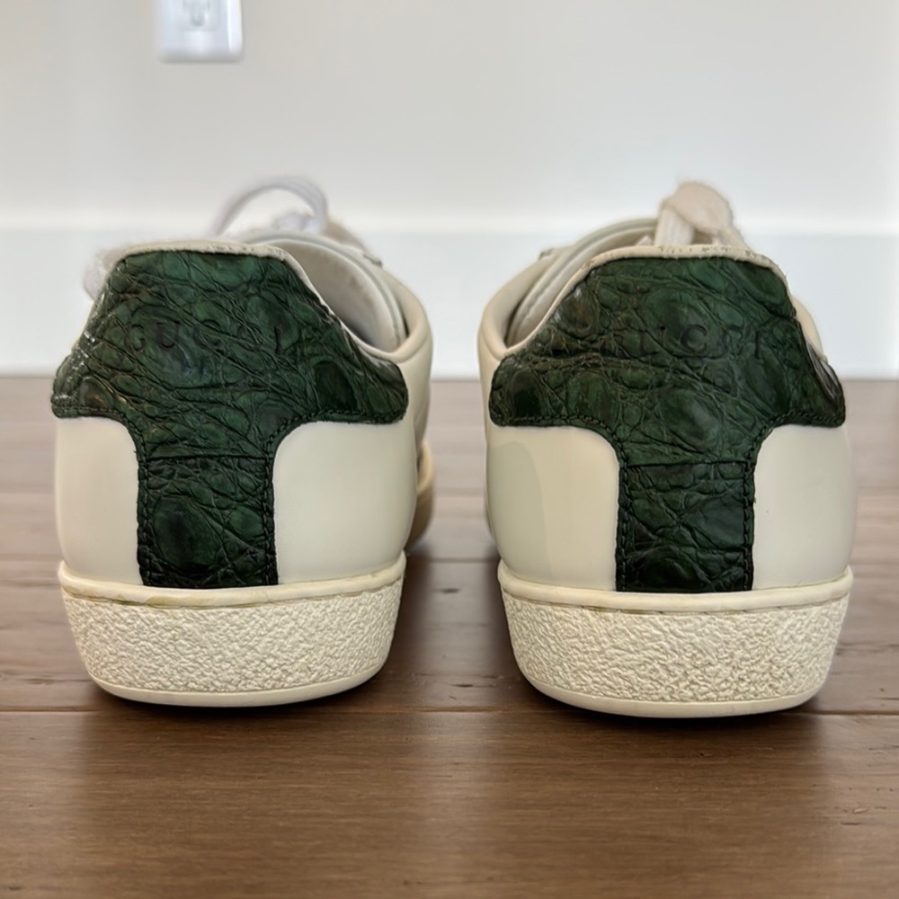 Authentic Gucci White Sneakers with Green and Red Stripes - Picture 4 of 8